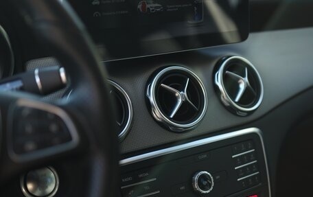 Mercedes-Benz GLA, 2019 год, 2 650 000 рублей, 15 фотография