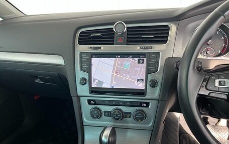 Volkswagen Golf VII, 2016 год, 1 066 700 рублей, 13 фотография