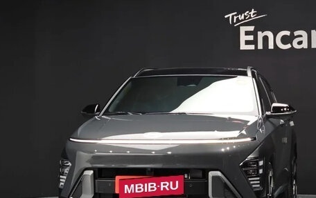 Hyundai Kona, 2023 год, 2 100 000 рублей, 3 фотография