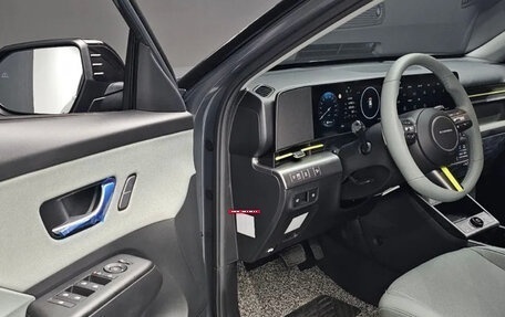 Hyundai Kona, 2023 год, 2 100 000 рублей, 12 фотография