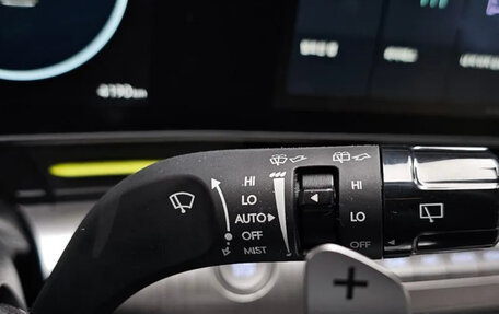 Hyundai Kona, 2023 год, 2 100 000 рублей, 34 фотография