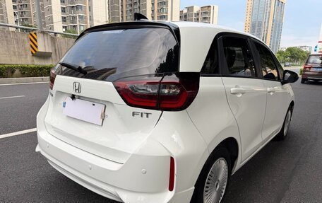 Honda Fit, 2022 год, 940 000 рублей, 6 фотография