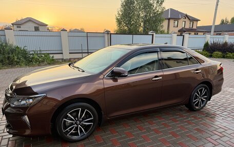 Toyota Camry, 2017 год, 2 700 000 рублей, 3 фотография