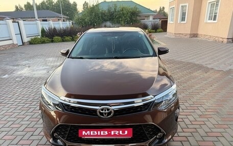 Toyota Camry, 2017 год, 2 700 000 рублей, 6 фотография