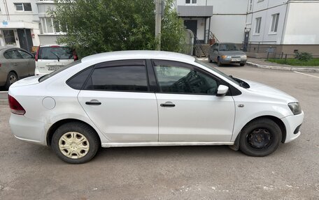 Volkswagen Polo VI (EU Market), 2011 год, 400 000 рублей, 2 фотография
