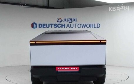 Tesla Cybertruck, 2025 год, 13 900 005 рублей, 4 фотография