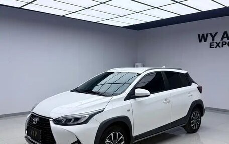 Toyota Yaris XP150 рестайлинг, 2022 год, 1 210 005 рублей, 1 фотография