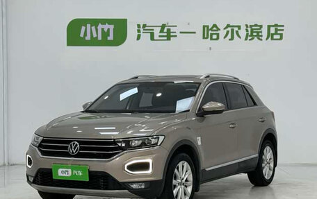 Volkswagen T-Roc I, 2022 год, 1 600 000 рублей, 1 фотография