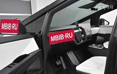 Tesla Cybertruck, 2025 год, 13 900 005 рублей, 11 фотография