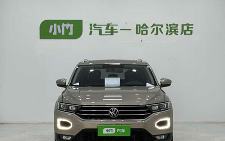 Volkswagen T-Roc I, 2022 год, 1 600 000 рублей, 2 фотография