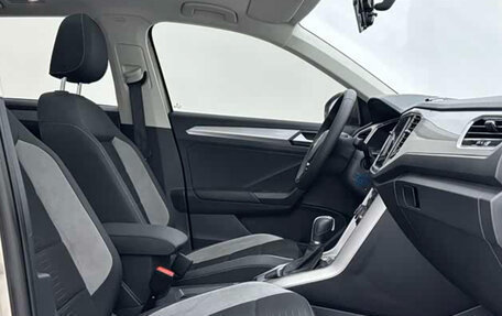 Volkswagen T-Roc I, 2022 год, 1 600 000 рублей, 8 фотография