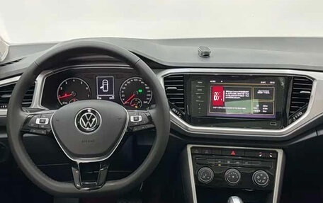 Volkswagen T-Roc I, 2022 год, 1 600 000 рублей, 11 фотография