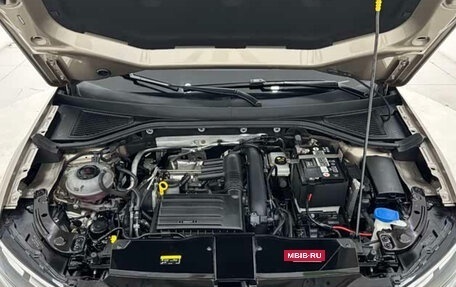 Volkswagen T-Roc I, 2022 год, 1 600 000 рублей, 16 фотография