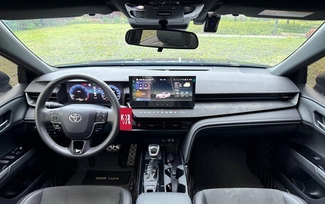 Toyota Camry, 2025 год, 4 235 000 рублей, 9 фотография
