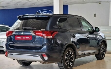 Mitsubishi Outlander III рестайлинг 3, 2022 год, 2 270 000 рублей, 5 фотография