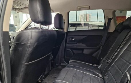 Mitsubishi Outlander III рестайлинг 3, 2022 год, 2 270 000 рублей, 17 фотография