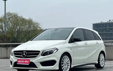 Mercedes-Benz B-Класс, 2017 год, 1 500 000 рублей, 1 фотография
