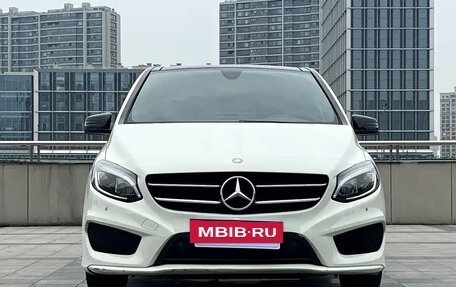 Mercedes-Benz B-Класс, 2017 год, 1 500 000 рублей, 3 фотография