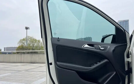 Mercedes-Benz B-Класс, 2017 год, 1 500 000 рублей, 15 фотография