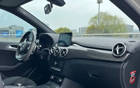 Mercedes-Benz B-Класс, 2017 год, 1 500 000 рублей, 12 фотография