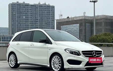 Mercedes-Benz B-Класс, 2017 год, 1 500 000 рублей, 17 фотография