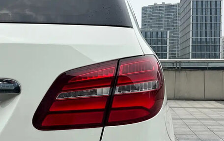 Mercedes-Benz B-Класс, 2017 год, 1 500 000 рублей, 22 фотография