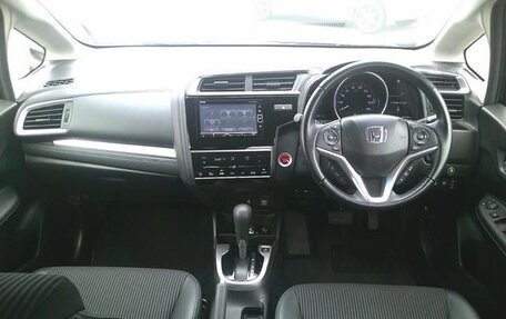Honda Fit III, 2018 год, 950 000 рублей, 9 фотография
