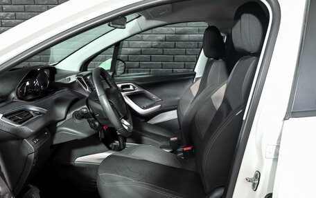 Peugeot 2008 II, 2014 год, 1 000 000 рублей, 10 фотография