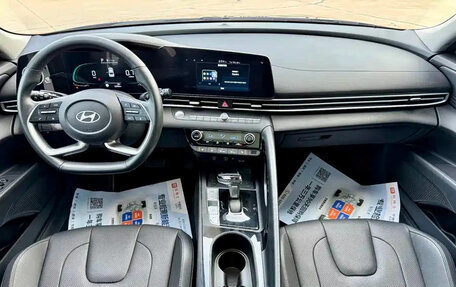 Hyundai Elantra, 2023 год, 1 390 001 рублей, 12 фотография