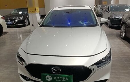 Mazda 3, 2019 год, 1 850 000 рублей, 2 фотография