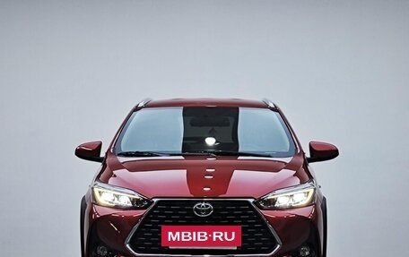 Toyota Yaris XP150 рестайлинг, 2022 год, 1 060 000 рублей, 2 фотография