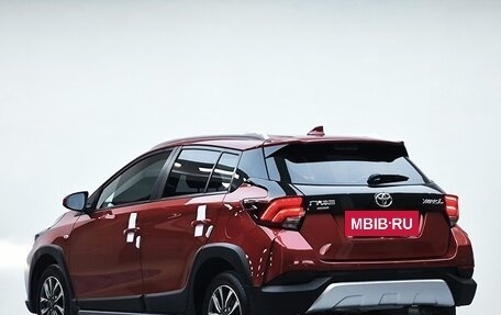 Toyota Yaris XP150 рестайлинг, 2022 год, 1 060 000 рублей, 6 фотография