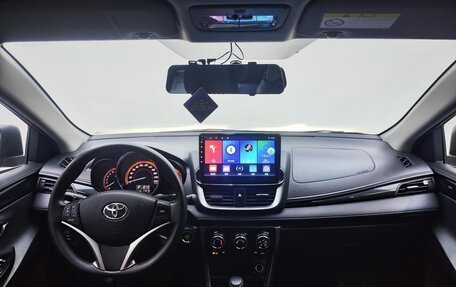 Toyota Yaris XP150 рестайлинг, 2022 год, 1 060 000 рублей, 9 фотография