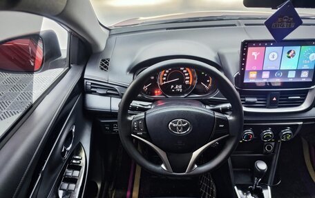 Toyota Yaris XP150 рестайлинг, 2022 год, 1 060 000 рублей, 10 фотография