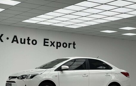 Toyota Yaris, 2022 год, 950 000 рублей, 6 фотография