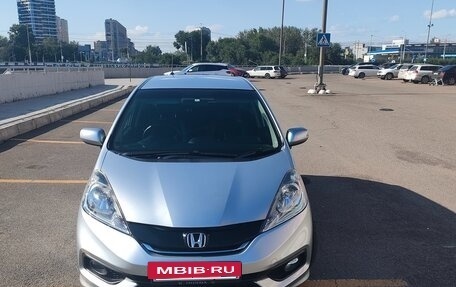 Honda Fit Shuttle I рестайлинг, 2014 год, 1 220 000 рублей, 3 фотография
