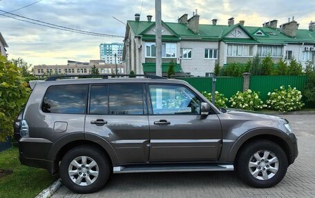 Mitsubishi Pajero IV, 2013 год, 2 480 000 рублей, 4 фотография