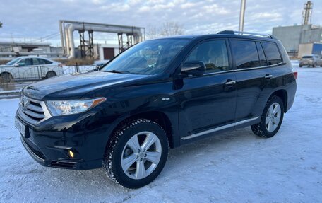 Toyota Highlander III, 2013 год, 2 150 000 рублей, 1 фотография