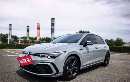 Volkswagen Golf VIII, 2023 год, 1 720 000 рублей, 3 фотография