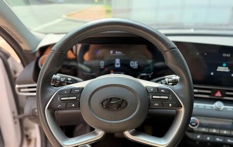 Hyundai Elantra, 2023 год, 1 333 000 рублей, 8 фотография