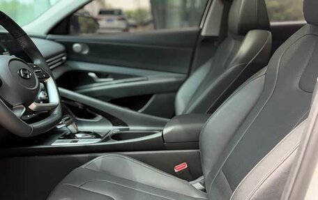 Hyundai Elantra, 2023 год, 1 333 000 рублей, 16 фотография