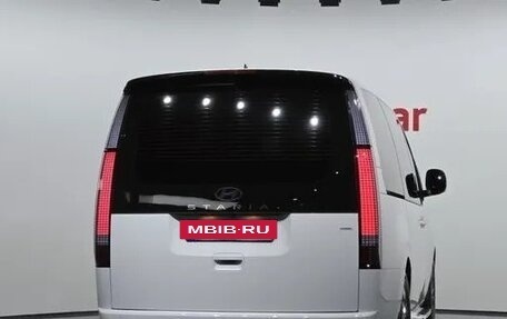 Hyundai Staria, 2024 год, 6 825 430 рублей, 4 фотография
