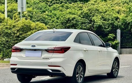 Ford Focus IV, 2021 год, 1 180 008 рублей, 4 фотография