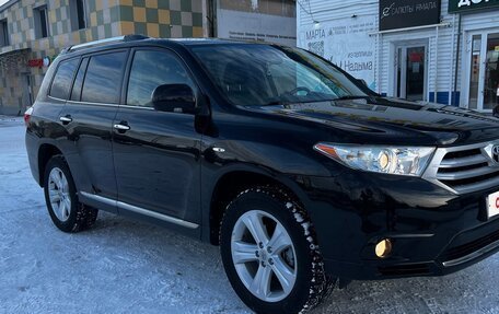 Toyota Highlander III, 2013 год, 2 150 000 рублей, 2 фотография