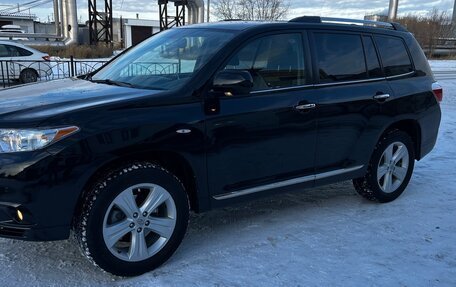 Toyota Highlander III, 2013 год, 2 150 000 рублей, 3 фотография