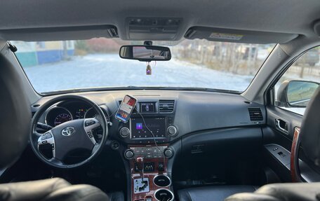 Toyota Highlander III, 2013 год, 2 150 000 рублей, 7 фотография