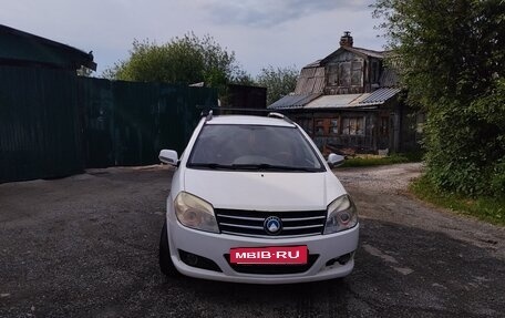 Geely MK Cross I, 2013 год, 170 000 рублей, 2 фотография