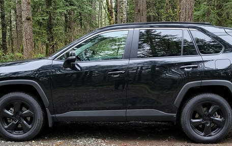 Toyota RAV4, 2021 год, 2 850 000 рублей, 5 фотография