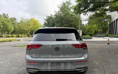 Volkswagen Golf VIII, 2022 год, 1 805 000 рублей, 6 фотография