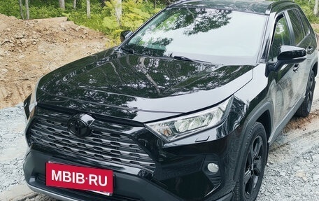Toyota RAV4, 2021 год, 2 850 000 рублей, 8 фотография